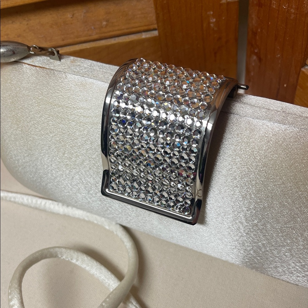 Vintage Cream Satin Clutch Bag - Picture 2 of 16